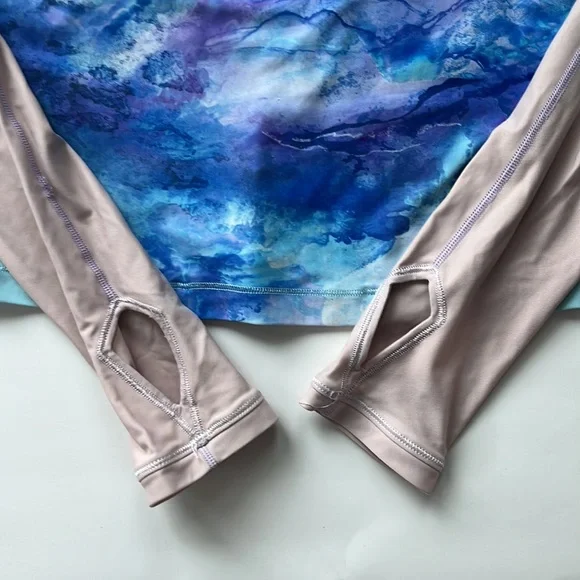 Ivivva water Rashie - Picture 3 of 4